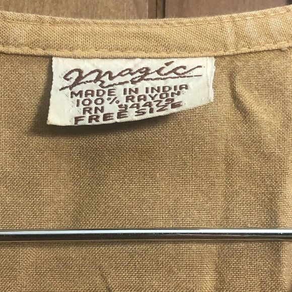 Magic Embroidered Tan Tunic Short Sleeve Round Neck. Rayon Free Size - Picture 3 of 5